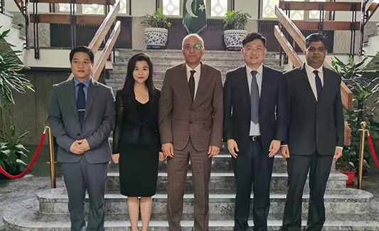 巴基斯坦駐華大使館舉行隆重的頒獎(jiǎng)儀式頒發(fā)榮譽(yù)投資參贊證書